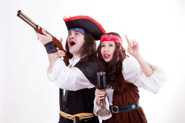 Dois piratas assustados no fundo branco — Fotografia de Stock