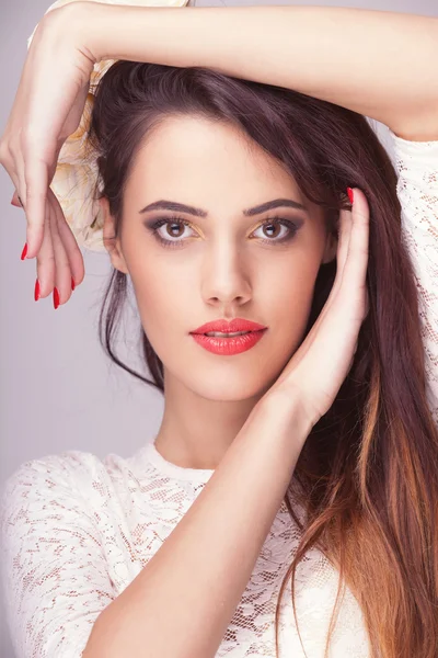 Bella donna professionale make up immagine tonica — Foto Stock