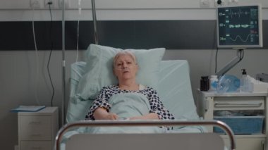 Hasta POV 'u tele-sağlık sohbeti için çevrimiçi video çağrısı kullanıyor