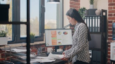 Veri tablolarına bakan çalışanları kapat