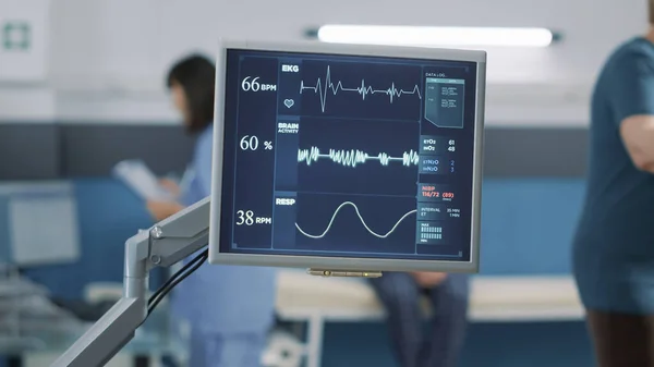 Pulzusmérő a szűrővizsgálat során a szívverés és a pulzus mérésére — Stock Fotó