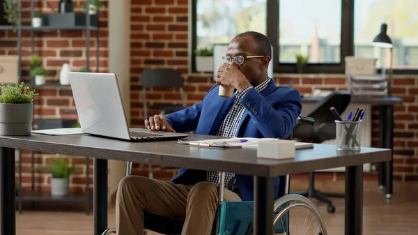 Businessman Physical Chronic Disability Working Laptop Using Network Paralyzed Wheelchair — Stok fotoğraf