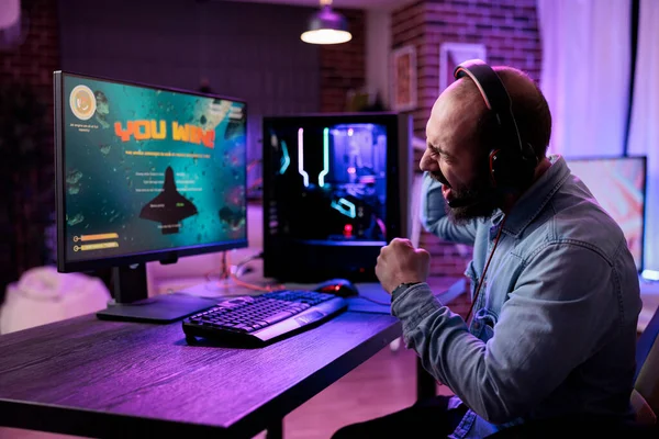 Modern Adult Celebrating Video Games Competition Win Live Stream Feeling — Stock Photo, Image