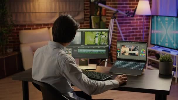 Movie Sound Engineer Editing Video Footage Post Production Software Have — Stock video