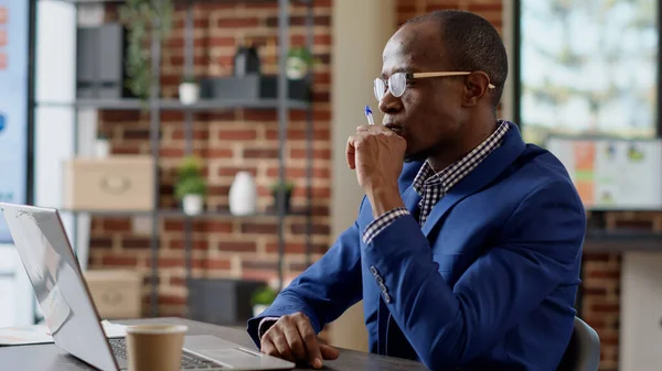 Male Consultant Brainstorming Ideas Create Finacial Project Business Information Feeling — Stock Photo, Image