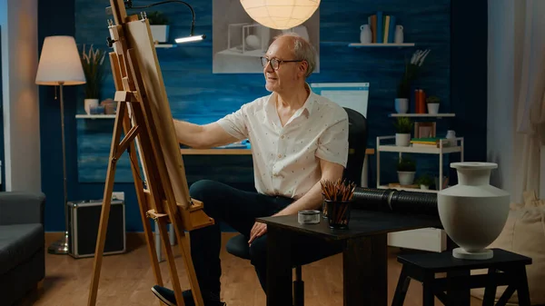 Creative Person Using Skills Draw Professional Sketch Canvas Wooden Easel —  Fotos de Stock