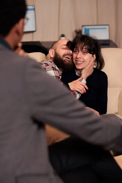 Smiling Man Woman Hugging Celebrating Reconciliation Therapy Session Feeling Cheerful — Photo