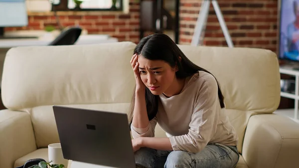 Stressed Woman Working Remotely Laptop While Trying Understand Job Assignment — Stockfoto