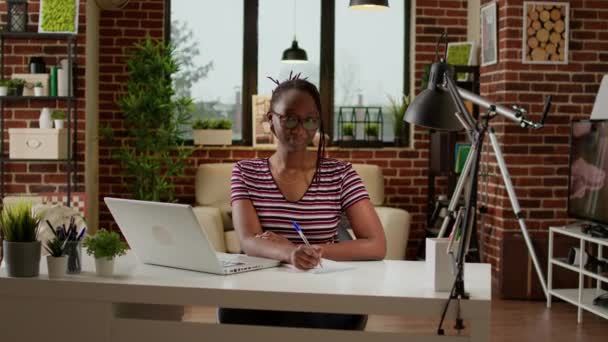 Portrait Employee Taking Notes Webinar Lesson Desk Working Remotely Home — Vídeos de Stock