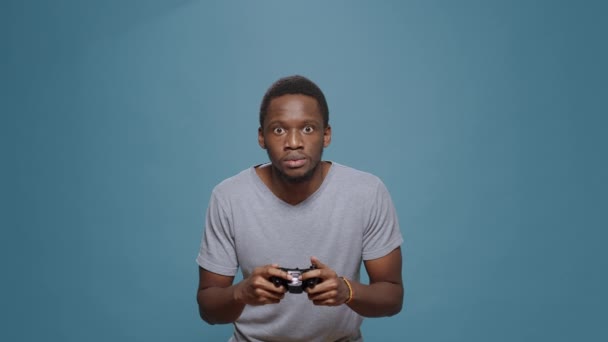 Frustrerad Person Som Förlorar Videospel Online Tävling Känner Sig Ledsen — Stockvideo