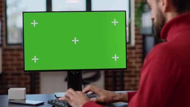 Executive Manager Looking Monitor Green Screen Using Modern Technology Computer — Stock videók