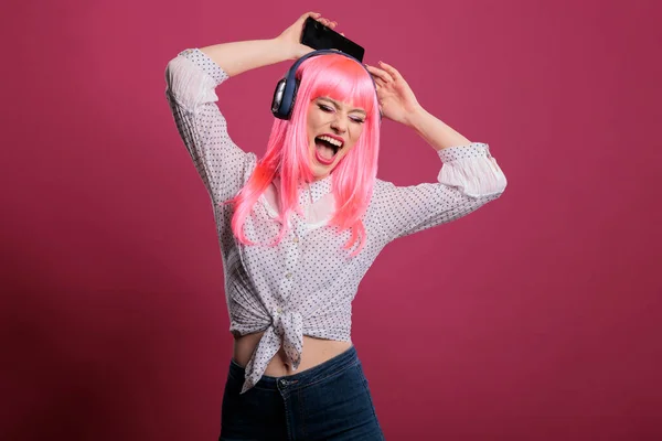 Positive Person Pink Hair Having Fun Mp3 Music Listening Radio — Photo