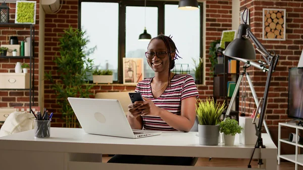 Portrait Modern Woman Texting Messages Smartphone Taking Break Remote Work — Fotografia de Stock