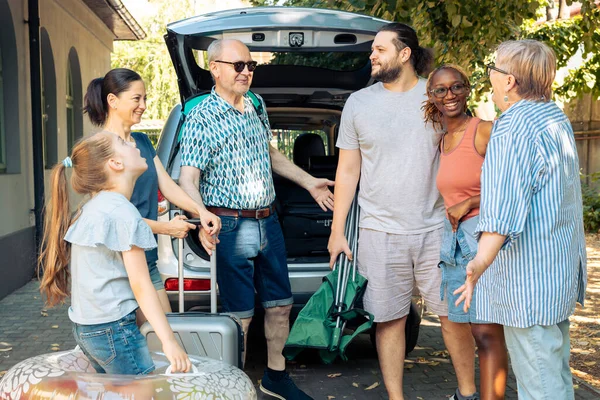 Multiethnic People Loading Bags Vehicle Trunk Travelling Holiday Vacation Seaside — Stockfoto