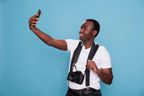 Confident Person Having Dslr Camera While Taking Picture Himself Phone — Φωτογραφία Αρχείου