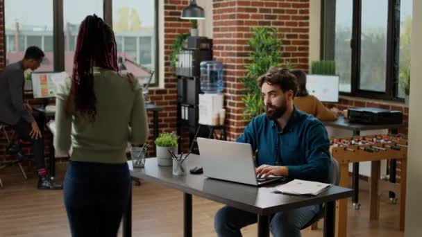 Business Manager Working Charts Research Colleague Doing Teamwork Using Laptop — Vídeos de Stock