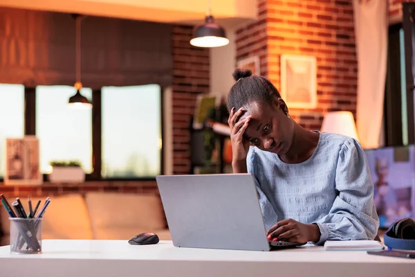 Exhausted Female Remote Worker Having Headache Young Stressed Freelancer Working — Stock fotografie