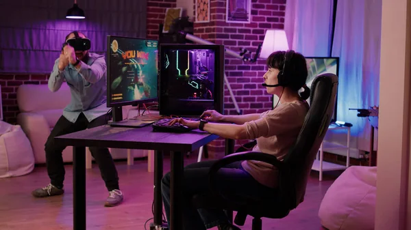 Gamer Girl Celebrating Victory Action Space Simulation Game While Boyfriend — Foto de Stock