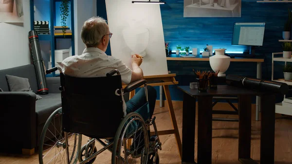 Senior Man Disability Drawing Sketch Vase Inspiration Using Artistic Skills — Stockfoto