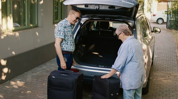 Cheerful Elders Going Retirement Voyage While Having Heavy Baggage Travel — Stok fotoğraf