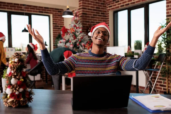 Portrait African American Festive Man Office Job Decorated Christmas Tree — Fotografia de Stock