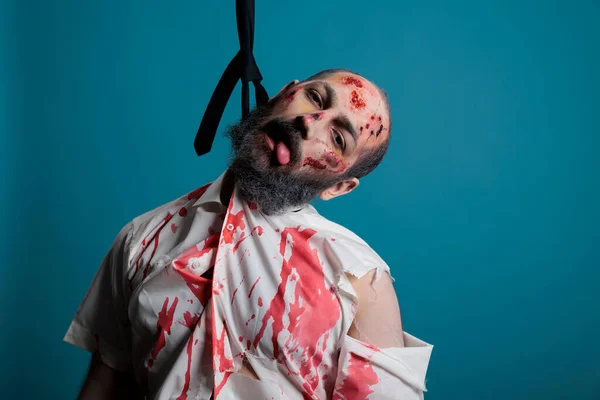 Evil Halloween Monster Hanged Gallows Hanging Rope Suicidal Creepy Zombie — Stockfoto