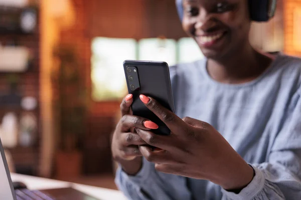 Smiling African American Businesswoman Chatting Social Media Mobile Phone Female — Foto de Stock