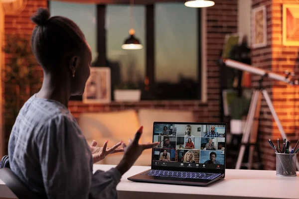 Corporate Worker Talking Remote Team Business Meeting Using Laptop Back — Stockfoto