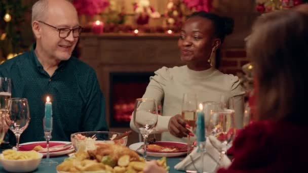 Laughing Heartily Diverse People Clinking Champagne Glasses While Enjoying Christmas — Vídeo de stock