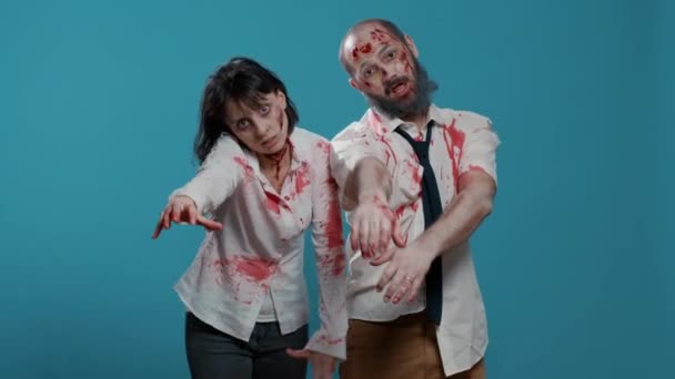 Spooky Office Workspace Zombies Stretching Arms While Acting Bizarre Blue — Vídeos de Stock