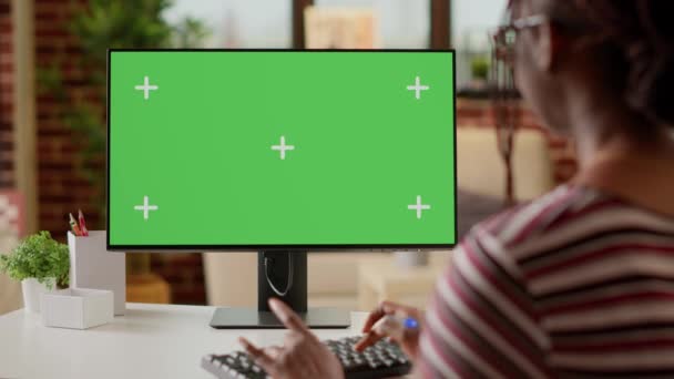 Freelancer Woman Working Remotely Greenscreen Computer Using Chroma Key Template — Wideo stockowe