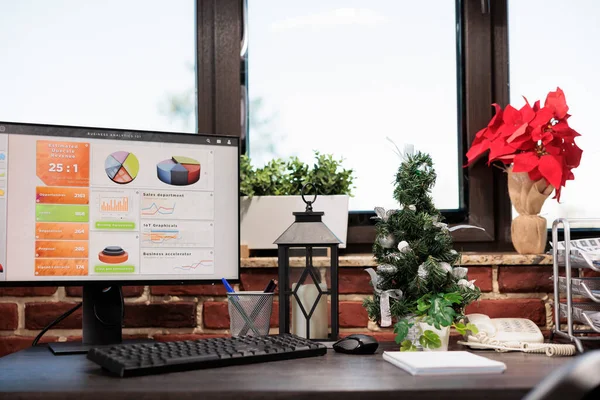 Empty Company Office Festive Christmas Ornaments Business Startup Workplace Seasonal — Stock Photo, Image