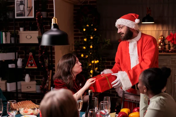 Man Wearing Santa Claus Costume Giving Woman Christmas Gift Happy — Stock Photo, Image