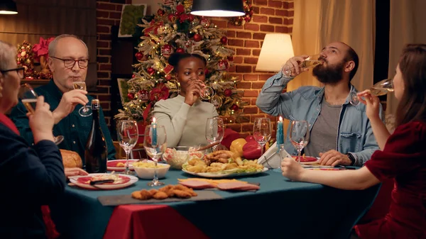 Happy African American Woman Inviting Family Members Toast While Celebrating — Stock Fotó