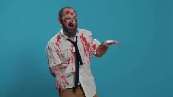 Goofy Ugly Zombie Dancing Childish Blue Background Creepy Mindless Brain — Vídeo de Stock