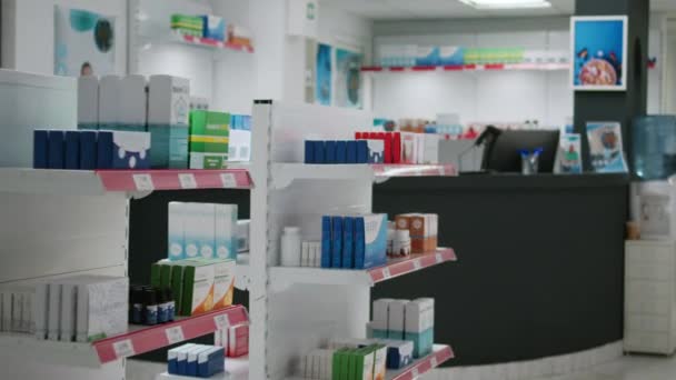 Drogisterij Bureau Planken Met Dozen Van Pillen Medicijnen Containers Van — Stockvideo