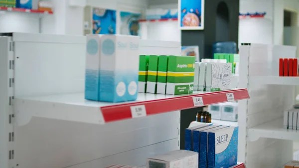 Pusty Sklep Farmaceutyczny Wypełniony Lekami Witaminami Półkach Używany Przez Klientów — Zdjęcie stockowe