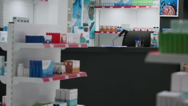 Охорона Здоров Аптеки Фармацевтичними Продуктами Ліками Полицях Коробках Пакетах Добавками — стокове відео