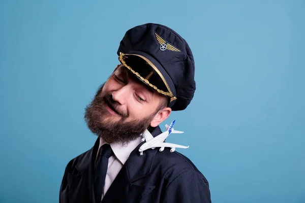 Smiling Aviator Uniform Airplane Model Shoulder Portrait Aviation Academy Captain — Stock Photo, Image