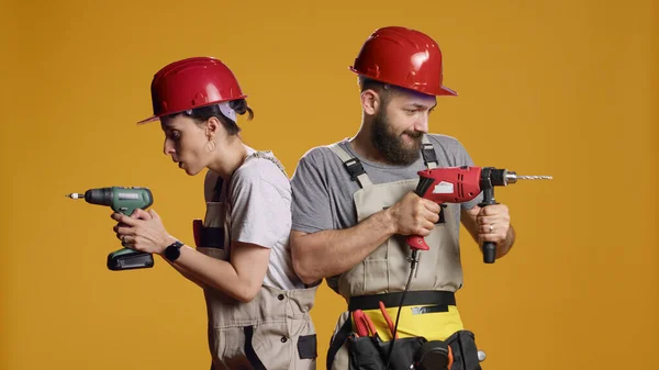 Trabalhadores Construção Civil Usando Arma Perfuração Energia Para Trabalhar Renovação — Fotografia de Stock