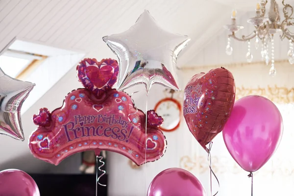 inflatable balloons for the birthday of a little princess, a surprise in the children\'s room