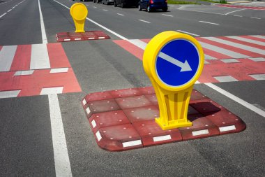 markings for a pedestrian crossing for traffic through the highway in the city