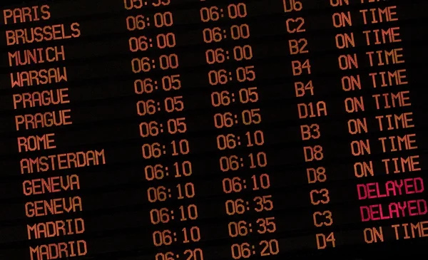Aeroporto tabela de horários — Fotografia de Stock