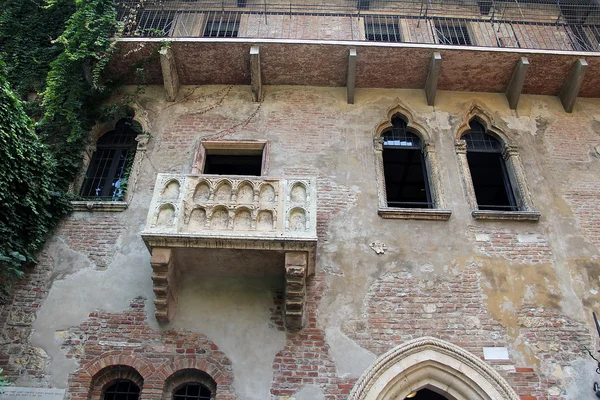 Romano und juliet balkon, verona — Stockfoto
