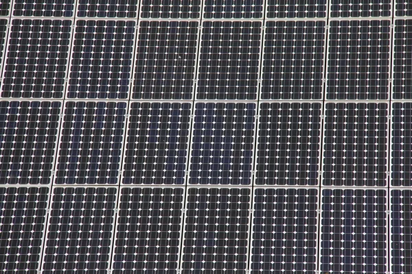 国内太阳能电池板 — 图库照片
