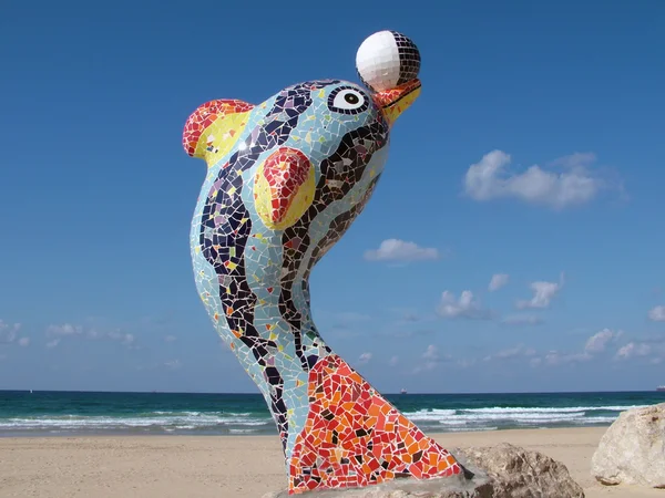 Delfín en la playa — Foto de Stock