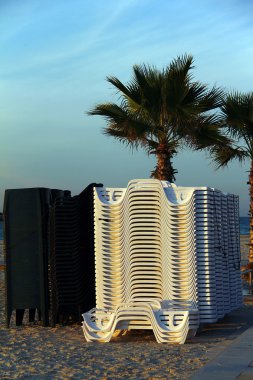 yığılmış beach yataklar