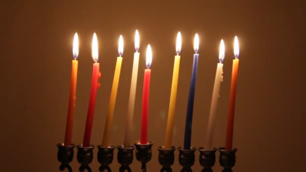 Parlak hanukkah mumlar yaktı — Stok video