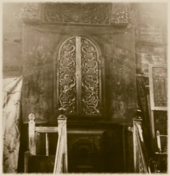 Retro photo of interior of old wooden synagogue in Wolpa, Lithuania, early 18th century AD — Stock Photo, Image