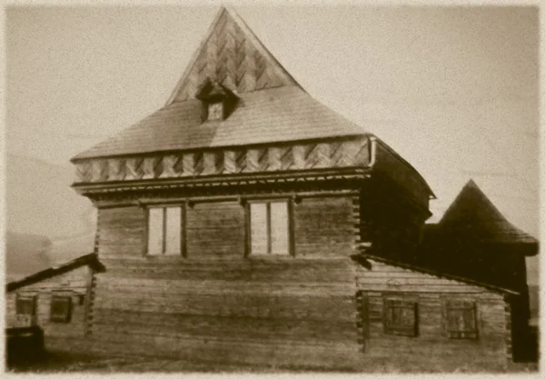 Photo rétro de la vieille synagogue en bois de Zabludow, Pologne, XVIIe siècle après JC — Photo